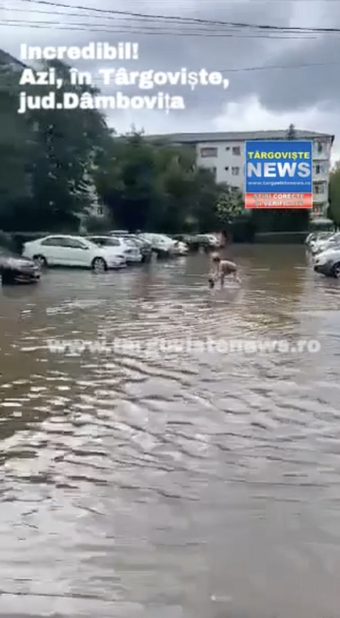Imagini virale, în micro 6, Târgoviște, județul Dâmbovița: ”Parcă suntem în Veneția, atâta apă e pe stradă! Lucrare în bătaie de joc!”